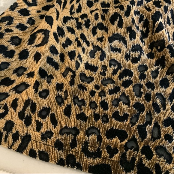The most gorgeous leopard top ever! Small - Picture 6 of 6